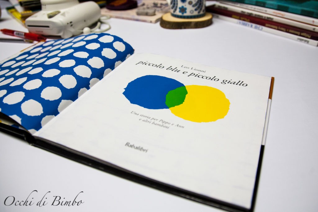 Piccolo blu e piccolo giallo un libro di Leo Lionni - 2022